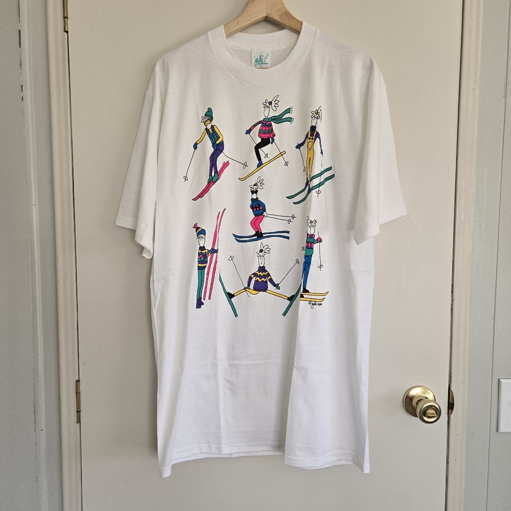 Vintage White Graphic T-Shirt with Skiers Women's XL
